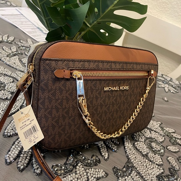 New , Authentic Michael Kors brown jet set Crossbody bag - Picture 11 of 15